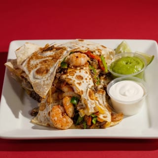 Mar Y Tierra Quesadilla